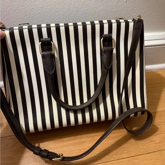 Black and White Striped Handbag Henri Bendel - Picture 2 of 14